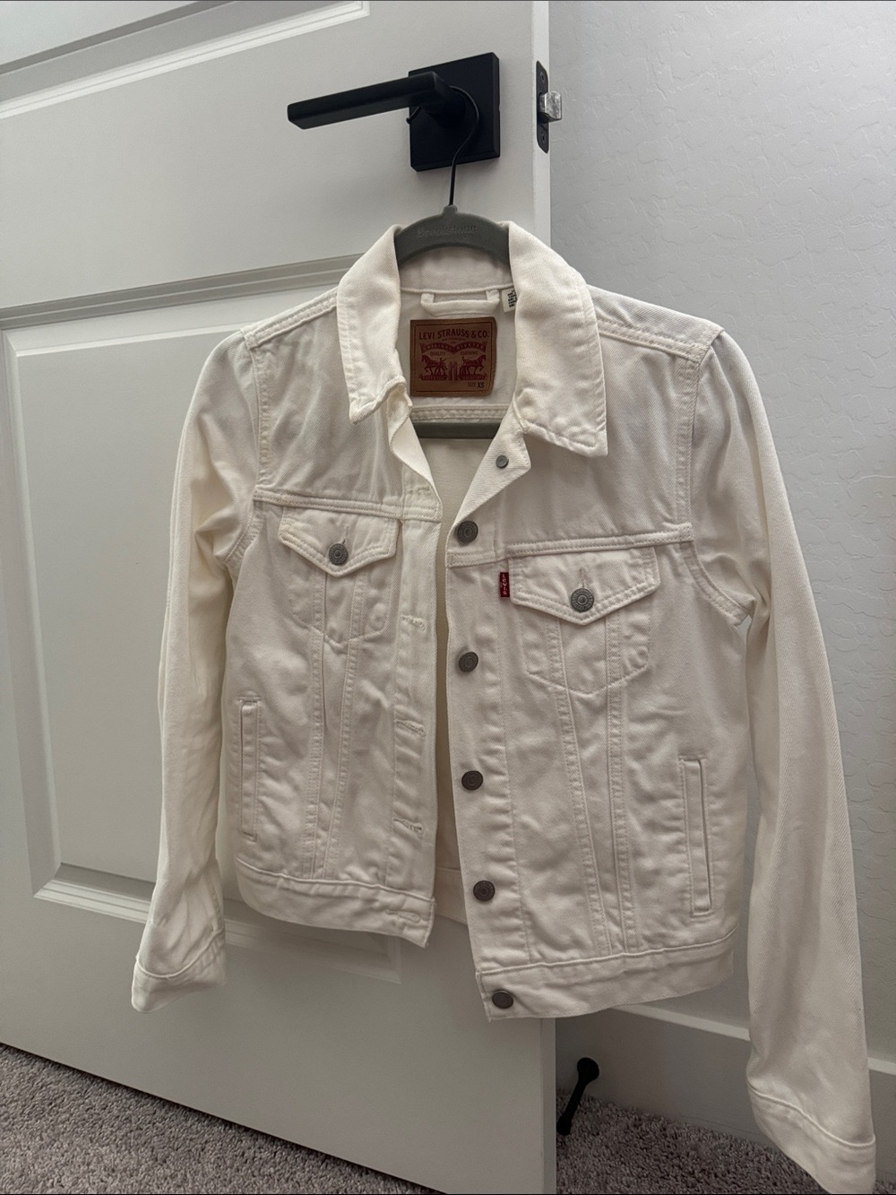 Levi's White Denim Jacket— women’s